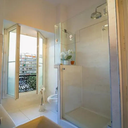 S8 Grimaldi 5min De La Ac Apartment *
